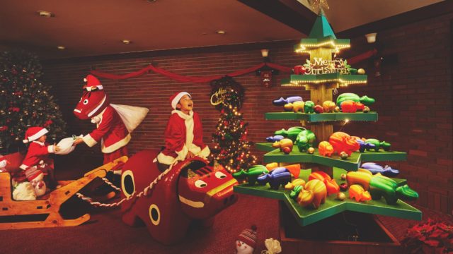 【星野リゾート　磐梯山温泉ホテル】会津の郷土玩具「赤べこ」をテーマにしたクリスマスイベント「赤べこクリスマス」開催｜期間：2023年12月23日～12月25日